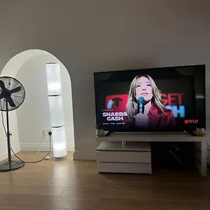 Angle90 Apartment